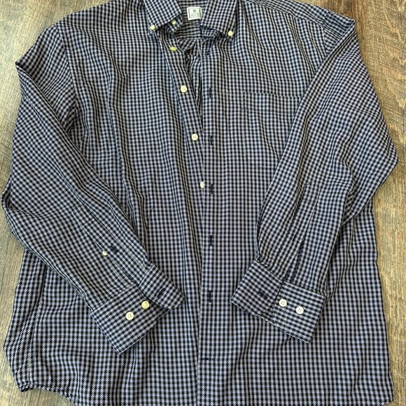 Men's Checkered Button-Up Shirt - Picture 1 of 4